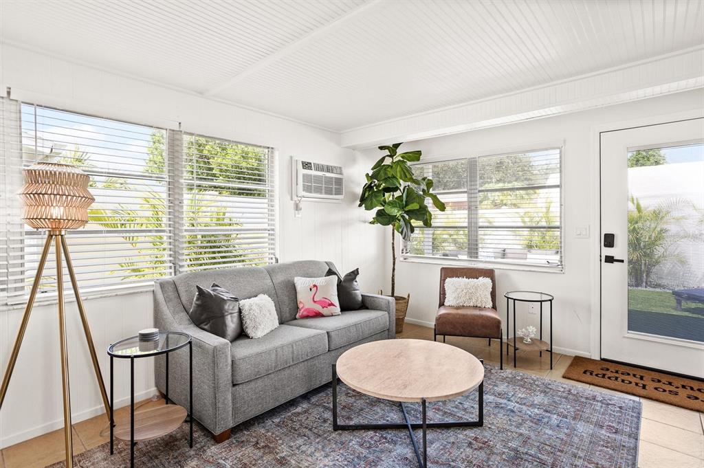 3488 40th Way North St. Petersburg, FL 33713 - Photo 19 of 70 a living room with furniture and a potted plant