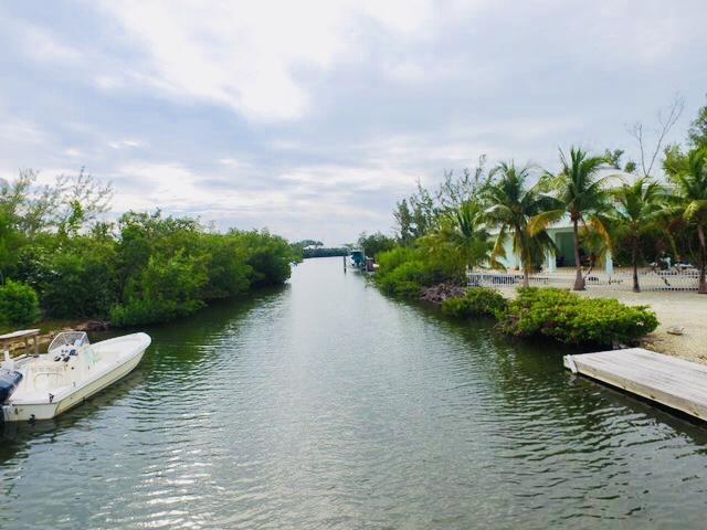 18 Bounty Lane Key Largo, FL 33037 - Photo 4 of 27 Canal view