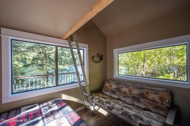 $399,999 | 1402 Mirror Lake Road, Sagle, ID 83860