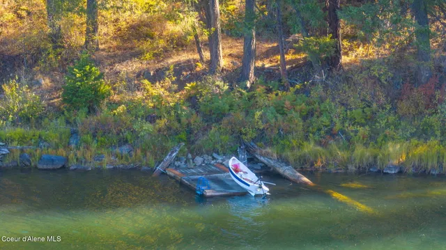 $399,999 | 1402 Mirror Lake Road, Sagle, ID 83860