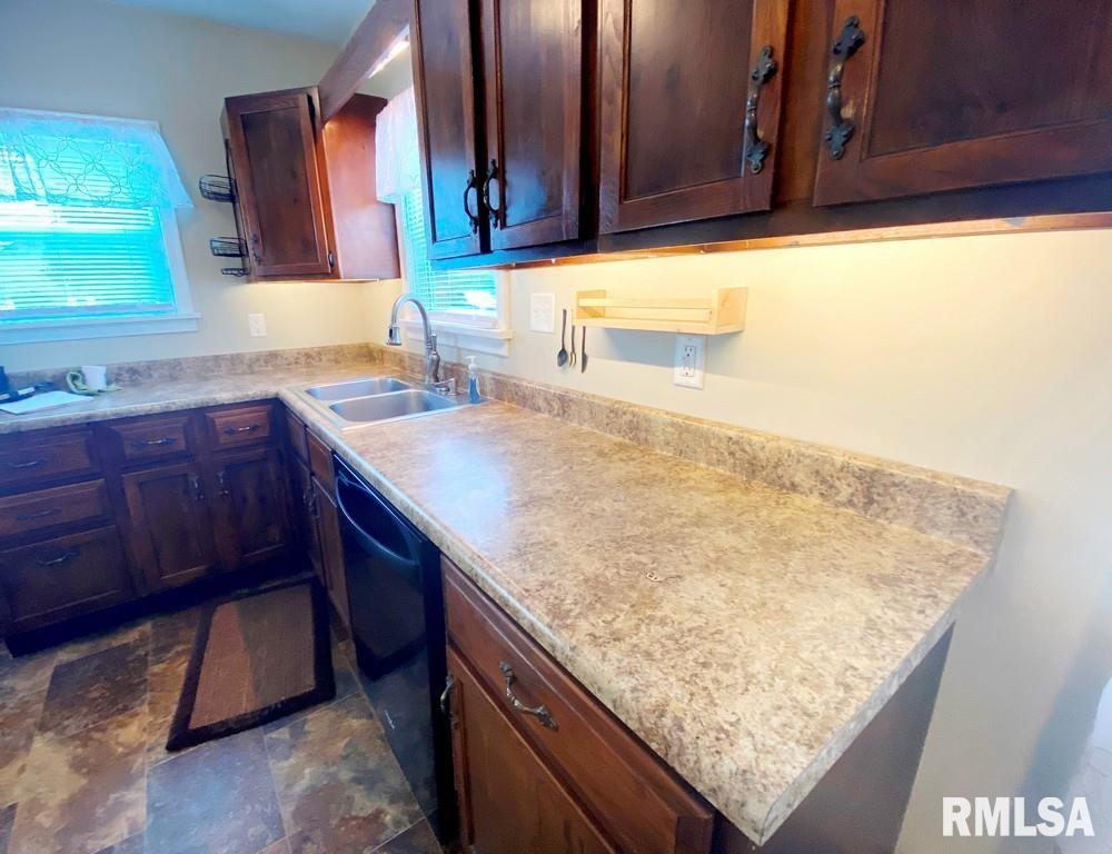 428 Kern Street Springfield, IL 62703 - Photo 5 of 35