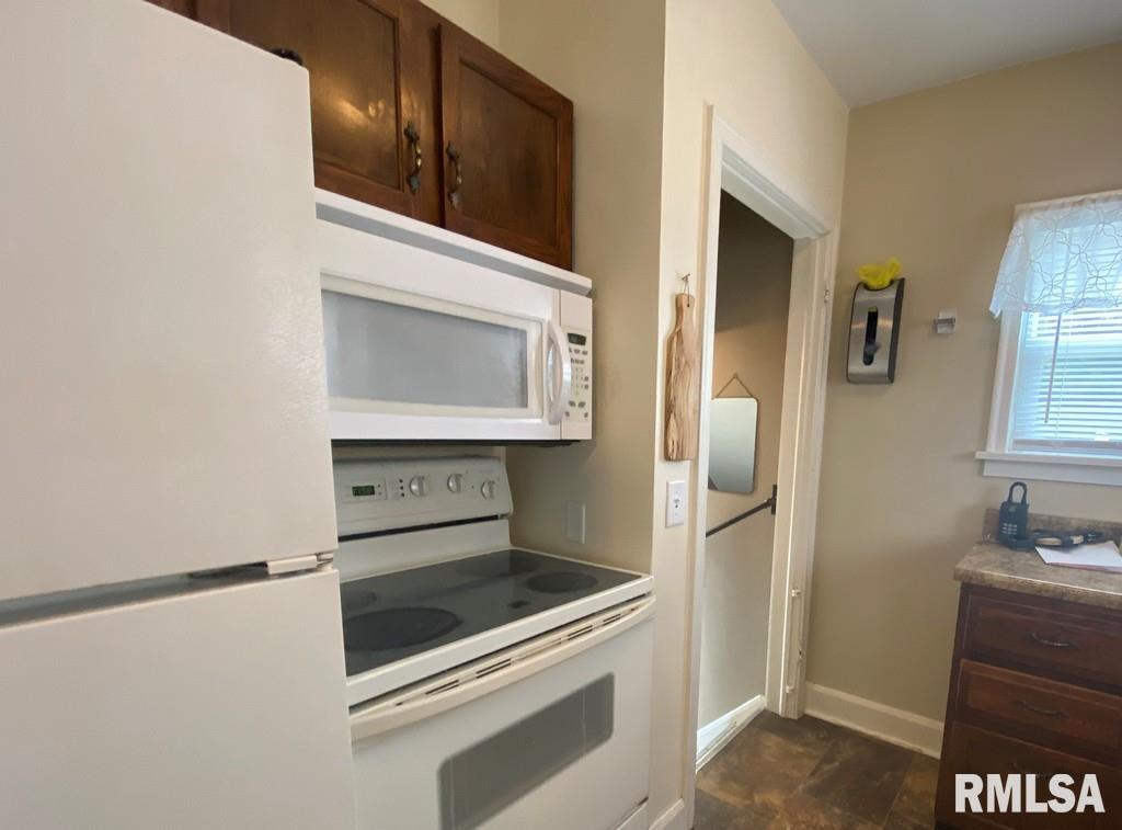 428 Kern Street Springfield, IL 62703 - Photo 8 of 35