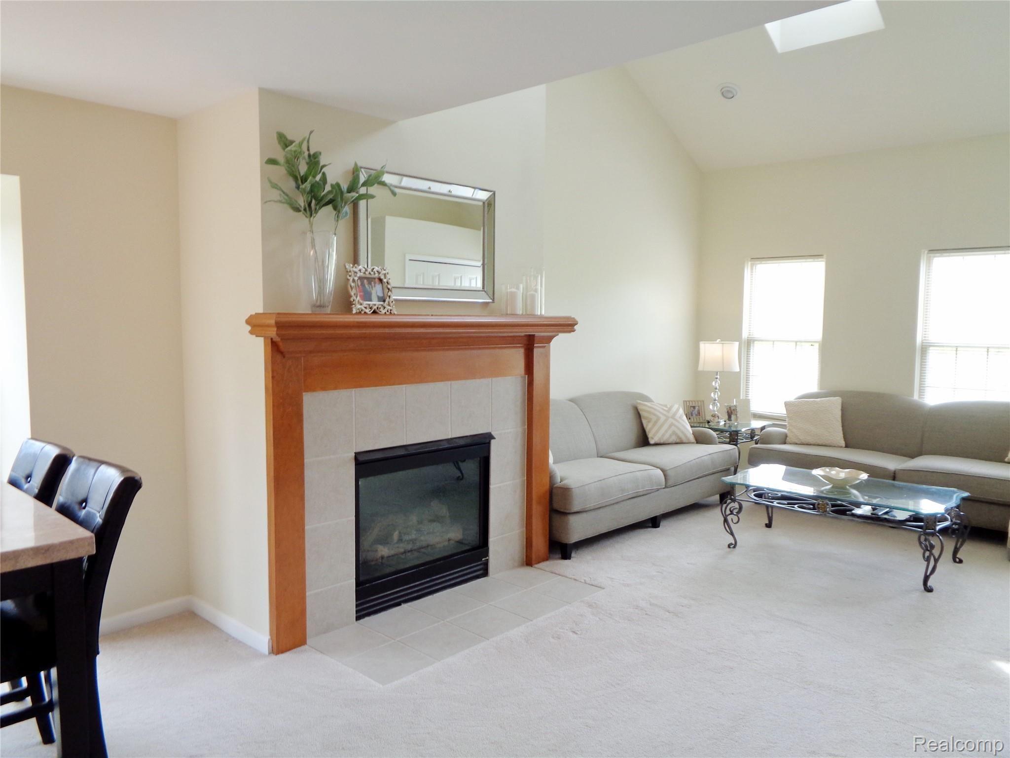 16814 Farmington Road, Unit 81 Livonia, MI 48154 - Photo 6 of 23 16814 Farmington Rd_06.JPG
