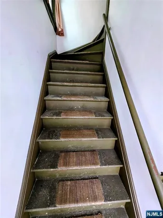 $2,900 | 245 Beech Street, Unit 2, Kearny, NJ 07032