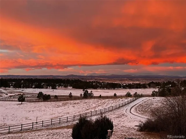 a view of a terrace with mountain view