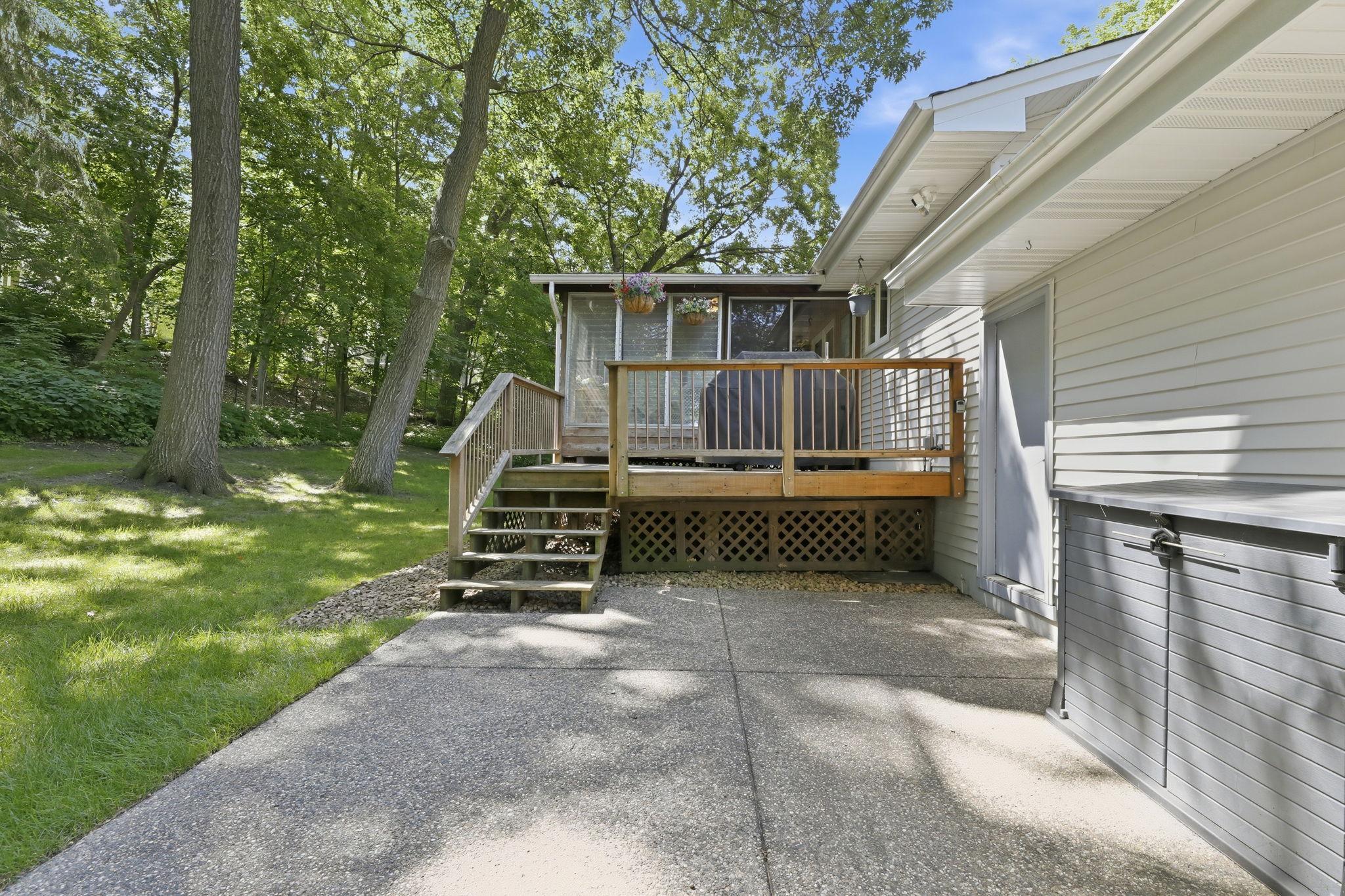 250 Glenbrook Road North Wayzata, MN 55391 - Photo 6 of 48