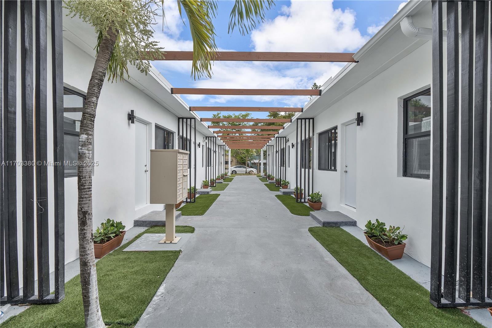 1946 Pierce Street, Unit 3 Hollywood, FL 33020 - Photo 12 of 43