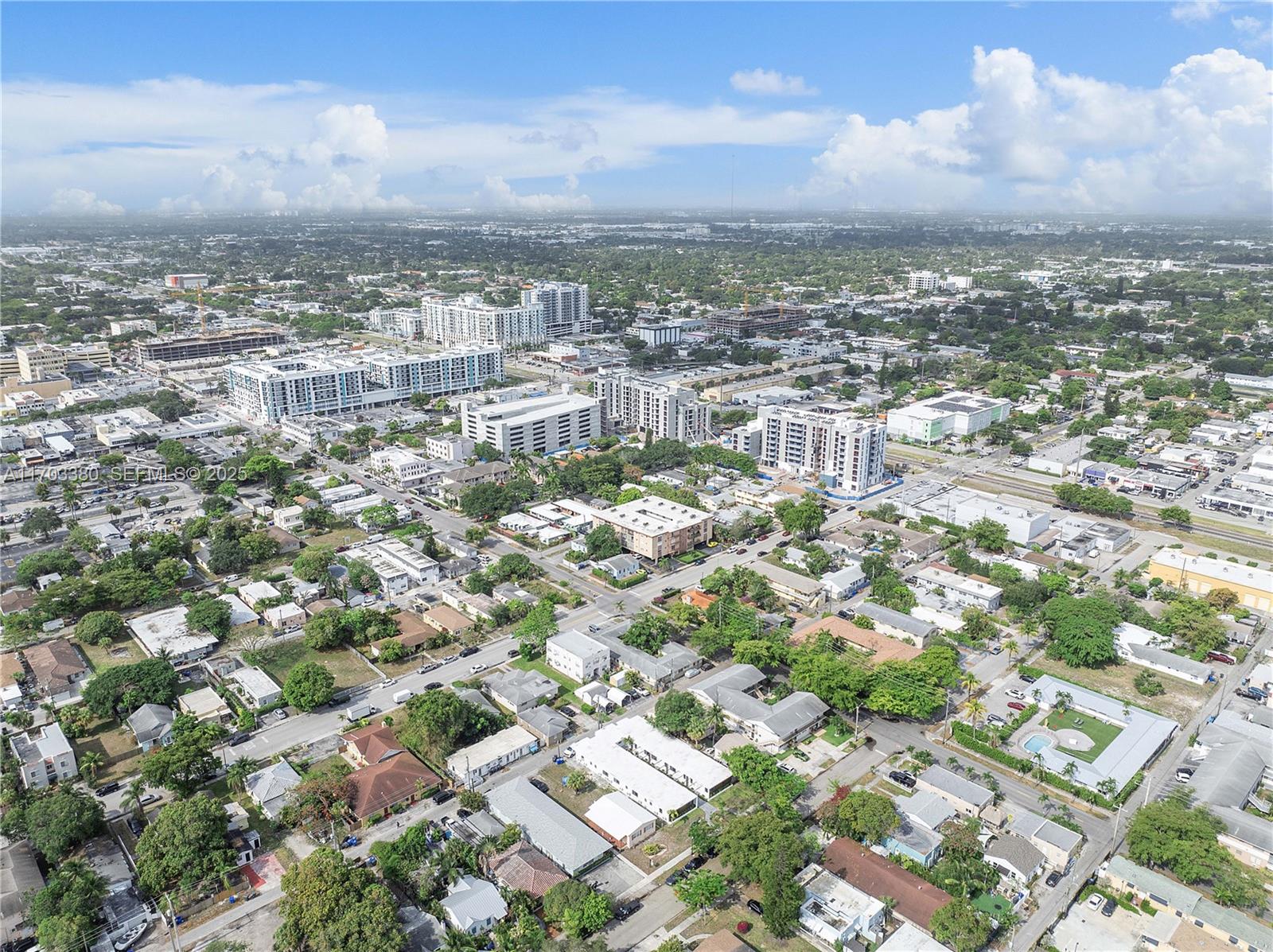 1946 Pierce Street, Unit 3 Hollywood, FL 33020 - Photo 18 of 43 an aerial view of multiple house