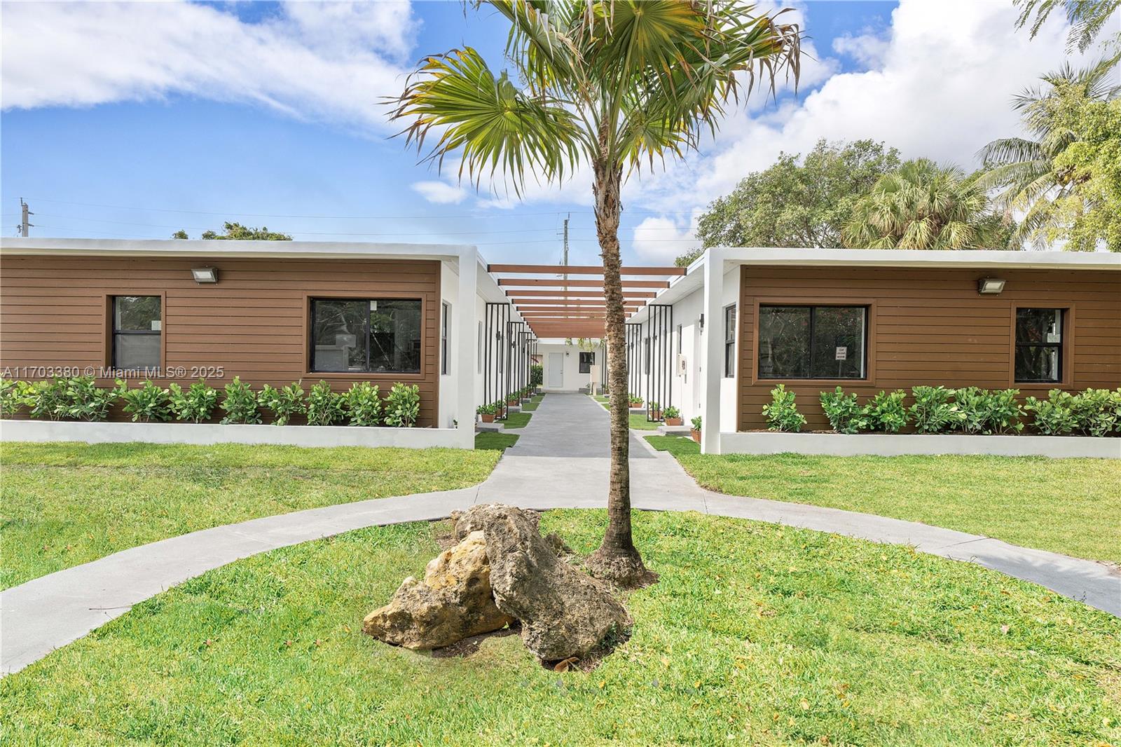 1946 Pierce Street, Unit 3 Hollywood, FL 33020 - Photo 3 of 43