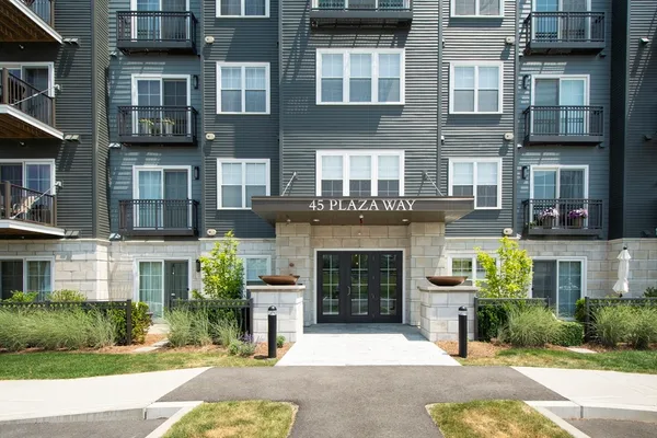 $580,000 | 45 Plaza Way, Unit 406, Plymouth, MA 02360