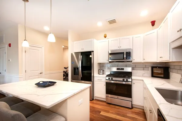 $580,000 | 45 Plaza Way, Unit 406, Plymouth, MA 02360