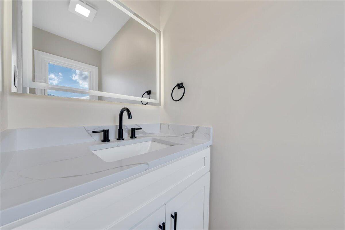 37 Springview Court Troutville, VA 24175 - Photo 3 of 49 26-MIB03471