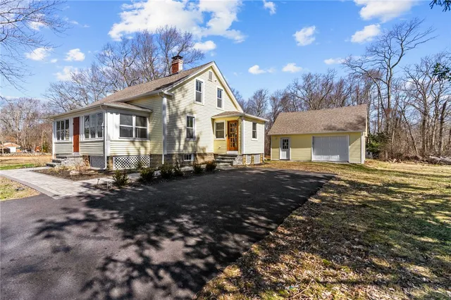 $460,000 | 1304 Chopmist Hill Road, Scituate, RI 02857