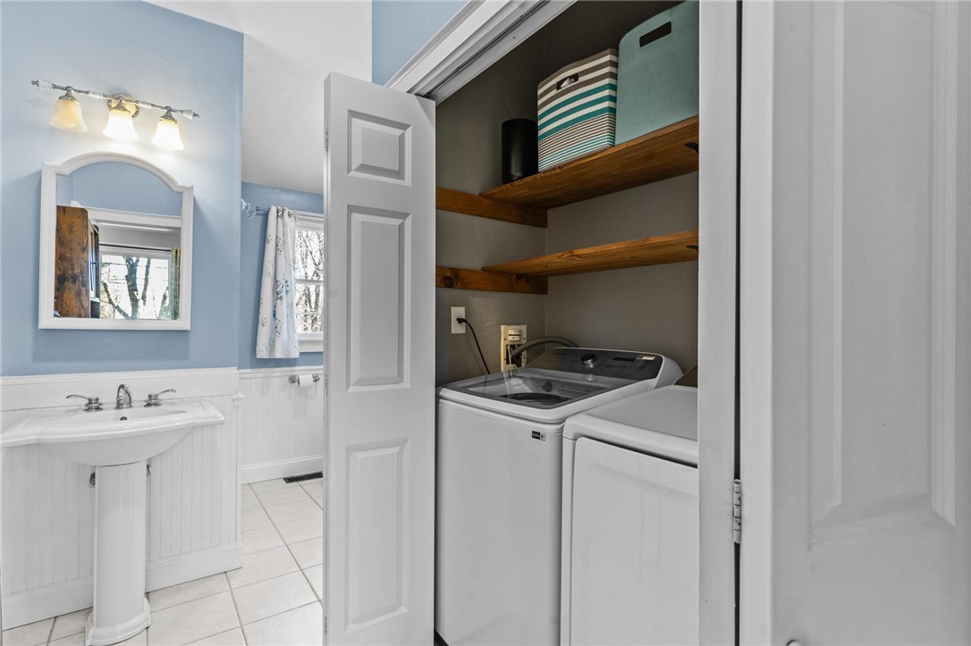 1304 Chopmist Hill Road Scituate, RI 02857 - Photo 16 of 36