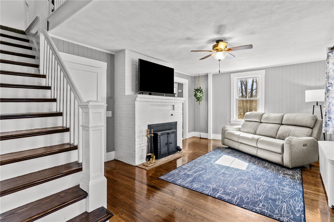 1304 Chopmist Hill Road Scituate, RI 02857 - Photo 22 of 36