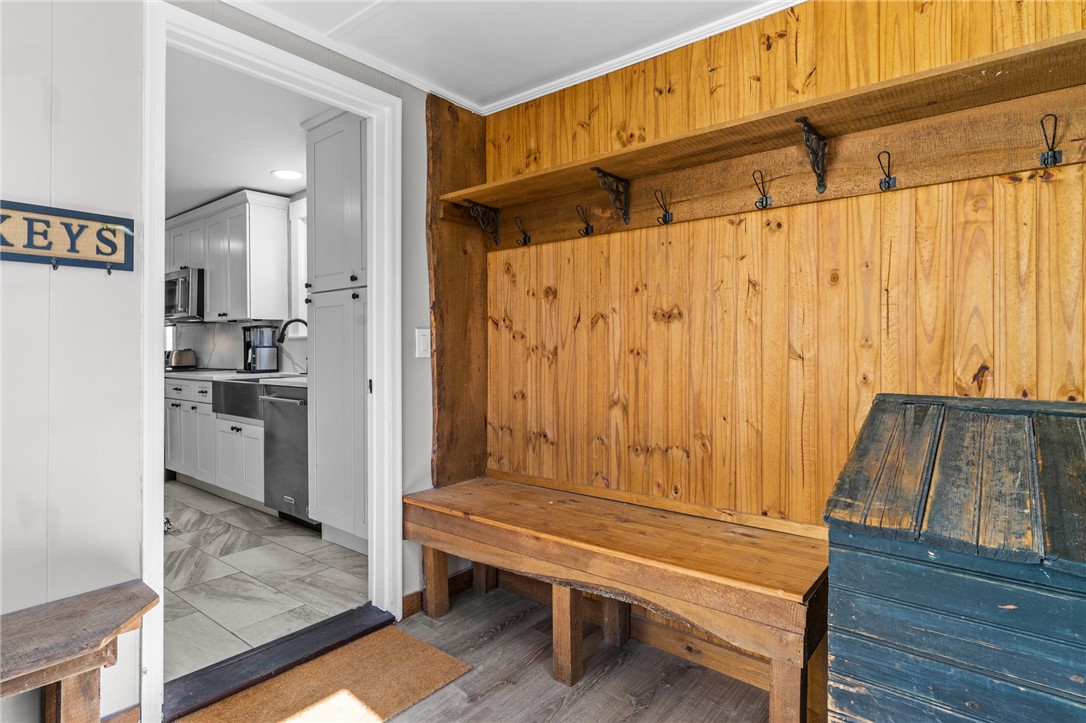 1304 Chopmist Hill Road Scituate, RI 02857 - Photo 5 of 36