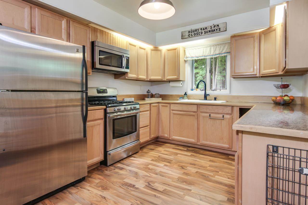 13499 South Cedar Road Cedar, MI 49621 - Photo 12 of 49 1891087-11.JPG