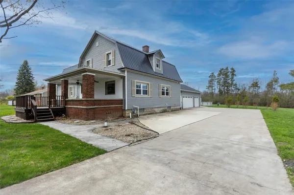 $499,900 | 6224 Versailles Plank Road, Hamburg, NY 14085