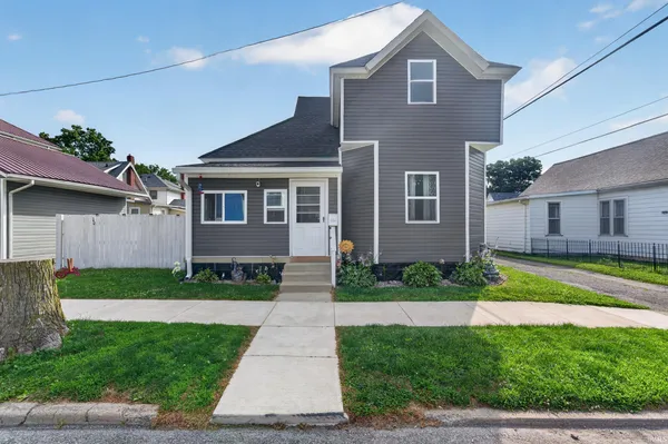 $210,000 | 11 South Huntington Street, Peru, IN 46970