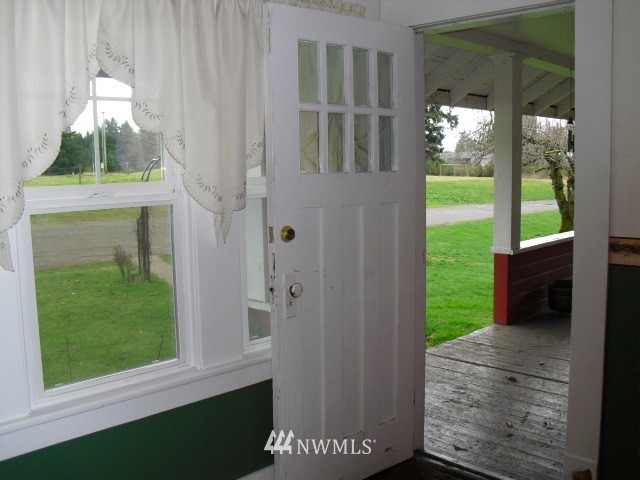 12224 Hunter Road Southwest Rochester, WA 98579 - Photo 3 of 13