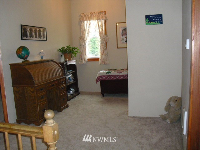 12224 Hunter Road Southwest Rochester, WA 98579 - Photo 7 of 13