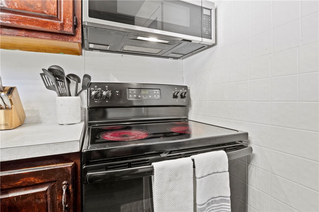 43 Stanfield Terrace Rochester, NY 14619 - Photo 12 of 34 Kitchen