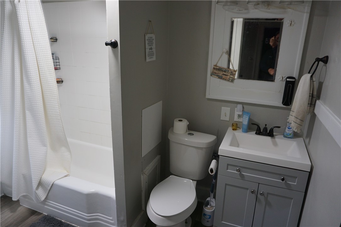 43 Stanfield Terrace Rochester, NY 14619 - Photo 16 of 34 Bathroom