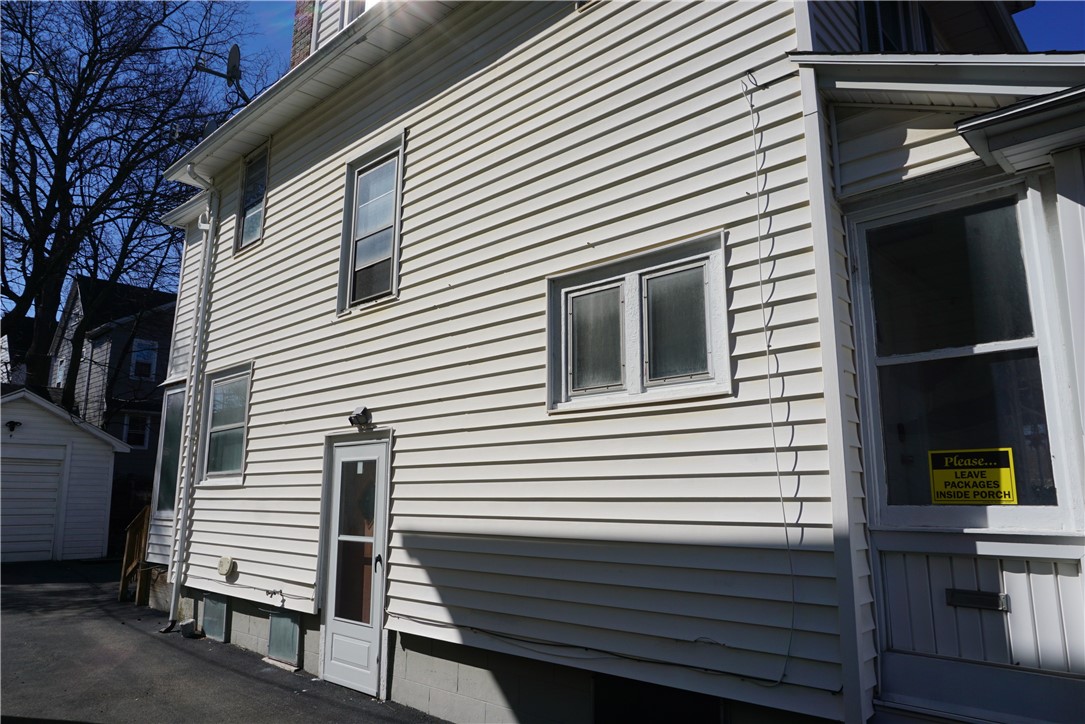 43 Stanfield Terrace Rochester, NY 14619 - Photo 2 of 34 Side door