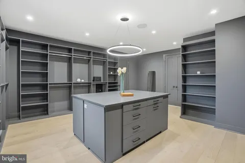 $3,199,995 | 1608 Wrightson Drive, McLean, VA 22101