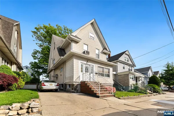 $678,000 | 186 Oakwood Avenue, Cliffside Park, NJ 07010
