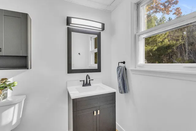 $329,900 | 1965 East Kimmel Road, Jackson, MI 49201