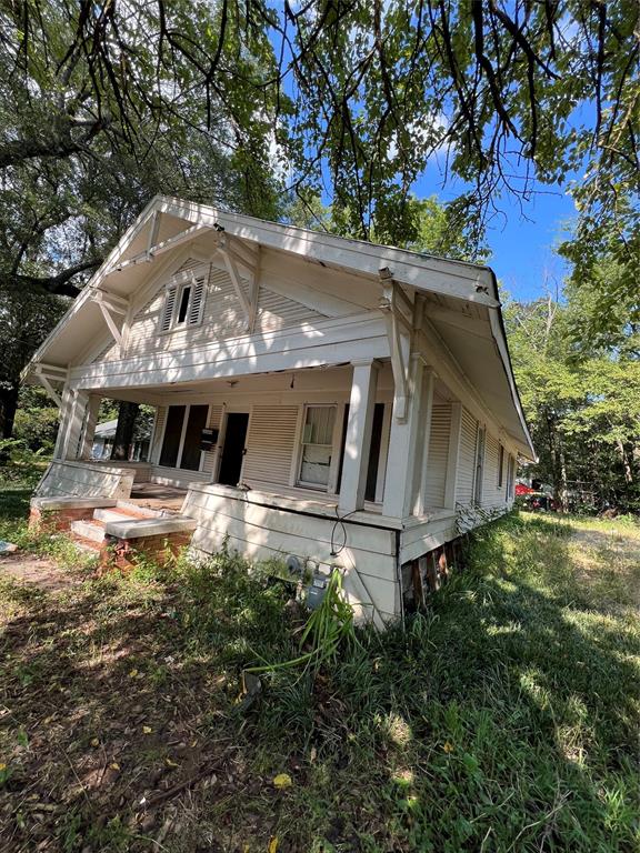 684 5th Street Northwest Paris, TX 75460 - Photo 2 of 3