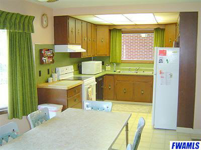 13631 Leo Road Leo, IN 46765 - Photo 11 of 22