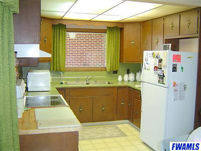 13631 Leo Road Leo, IN 46765 - Photo 19 of 22