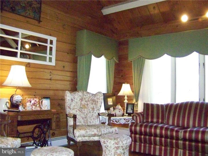 2602 Dark Hollow Road Jamison, PA 18929 - Photo 11 of 21 Living Room