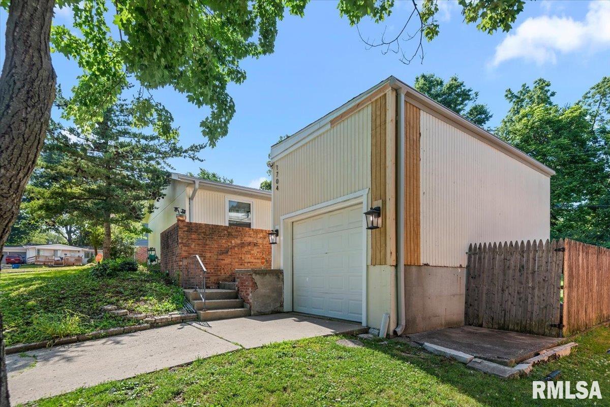 1704 West Jackson Street Springfield, IL 62704 - Photo 2 of 42