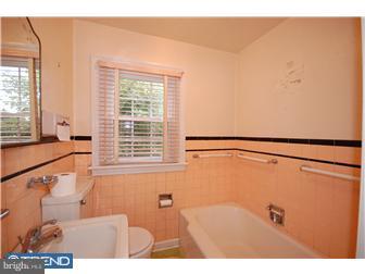429 Hoover Road Ambler, PA 19002 - Photo 10 of 12 Bathroom