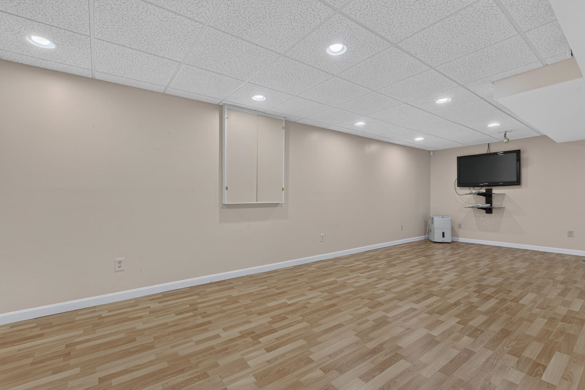 8 Hampton Street Concord, NH 03301 - Photo 24 of 34 Gallery Image 24