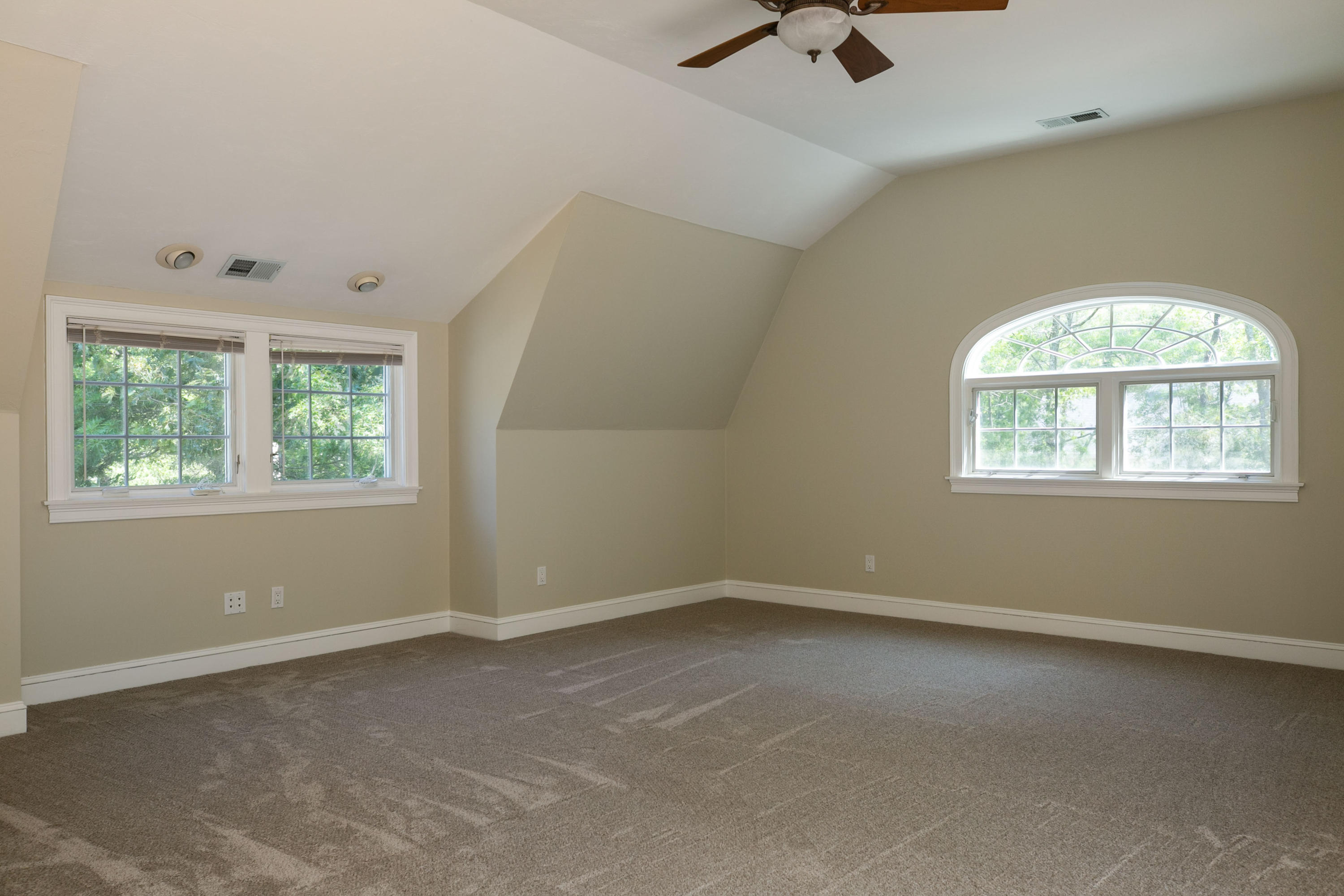 334 Waquoit Road Cotuit, MA 02635 - Photo 10 of 32 an empty room with a window