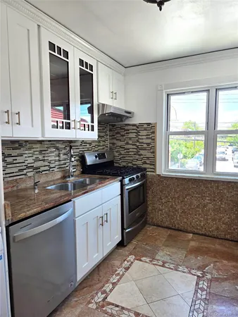 $3,000 | 62-23 69th Place | Middle Village