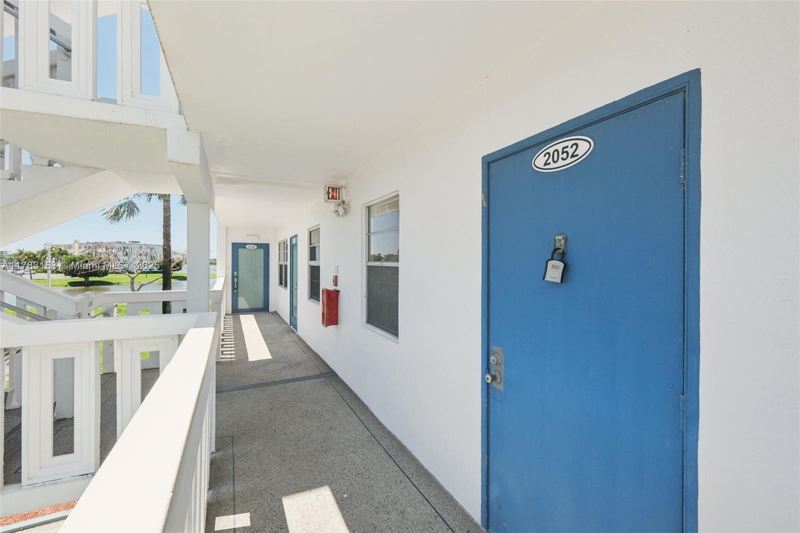 2052 Exeter C Boca Raton, FL 33434 - Photo 2 of 27