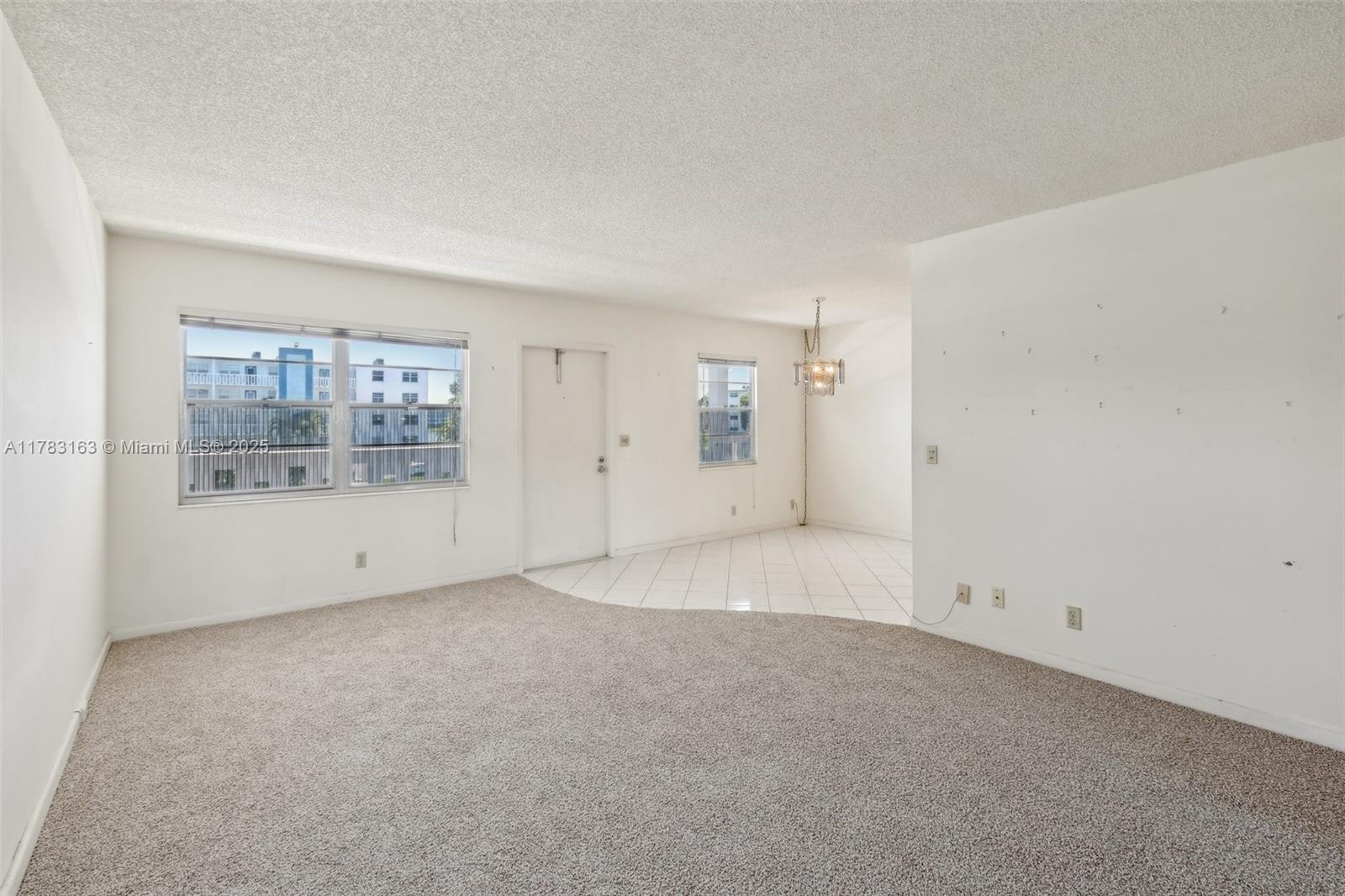 2052 Exeter C Boca Raton, FL 33434 - Photo 3 of 27