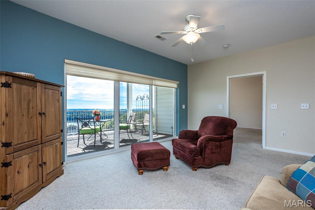 401 Timber Ridge Drive, Unit 24 Grafton, IL 62037 - Photo 12 of 32