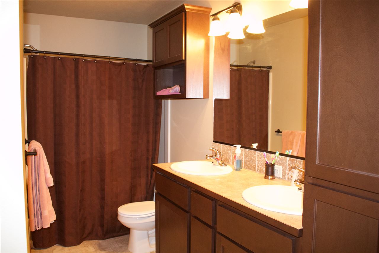 5104 North Mayhew Road Spokane Valley, WA 99216 - Photo 4 of 10