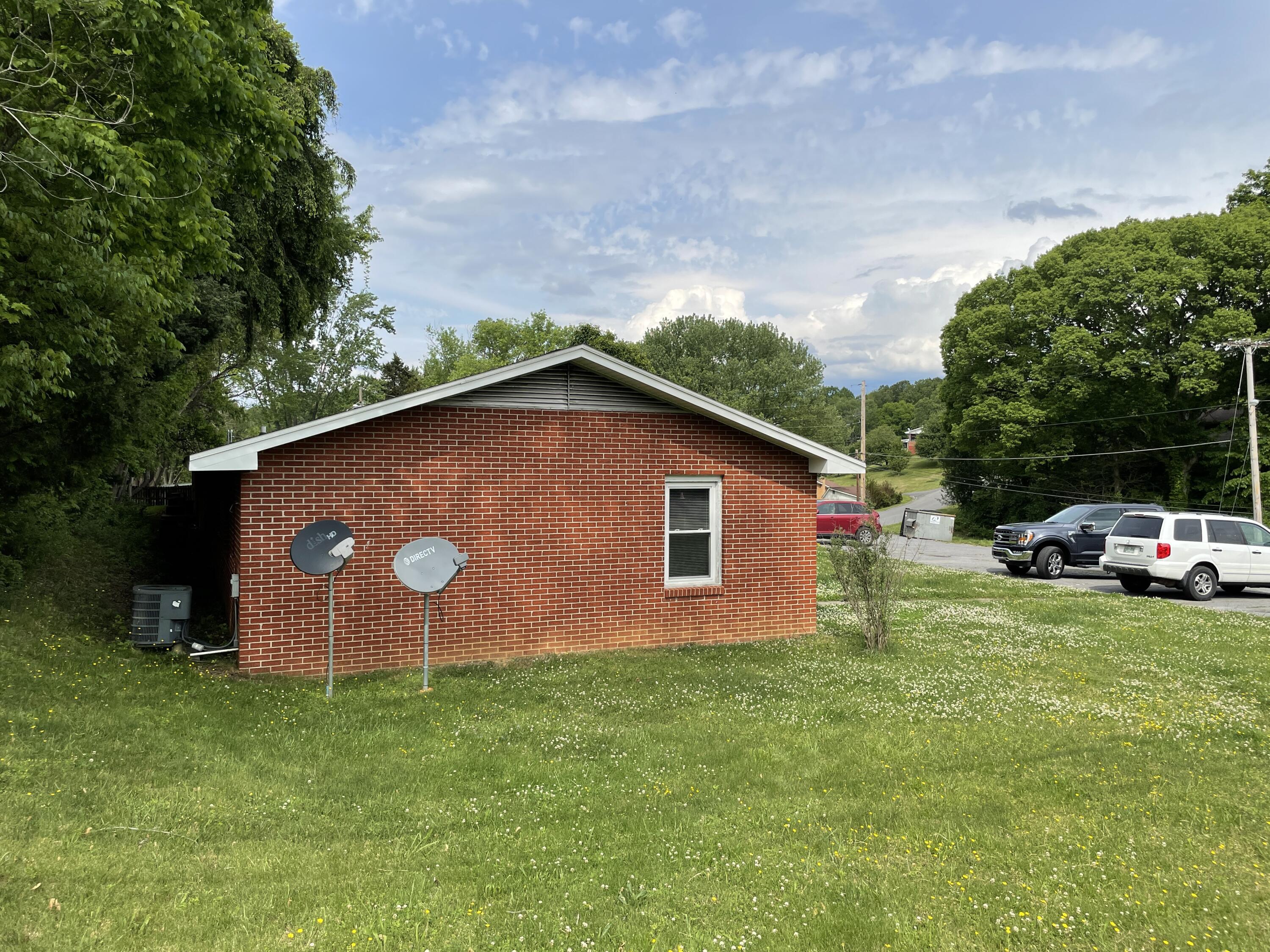 2654 Old Lewis Road Johnson City, TN 37601 - Photo 16 of 18 image00017