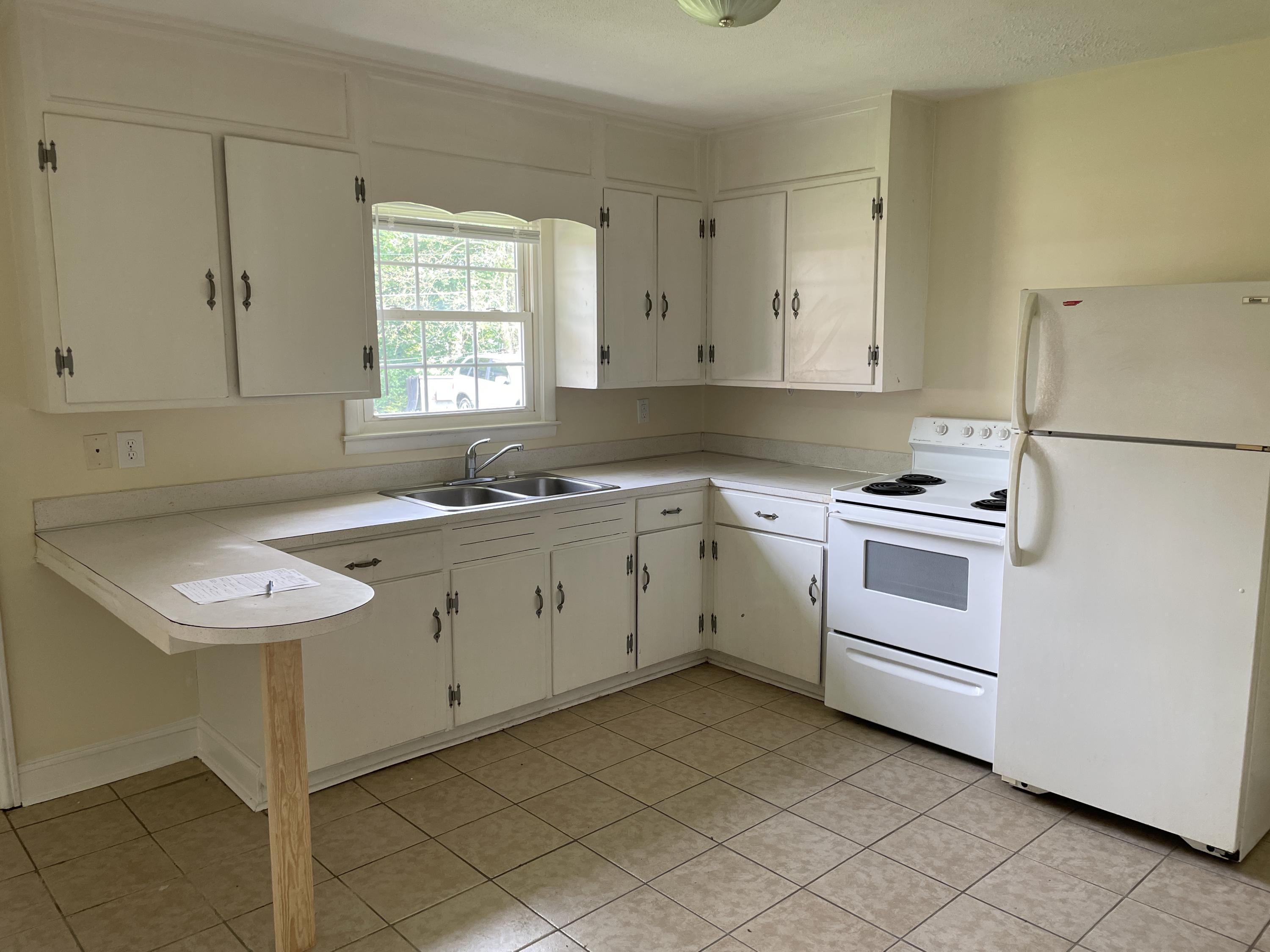 2654 Old Lewis Road Johnson City, TN 37601 - Photo 7 of 18 image00007
