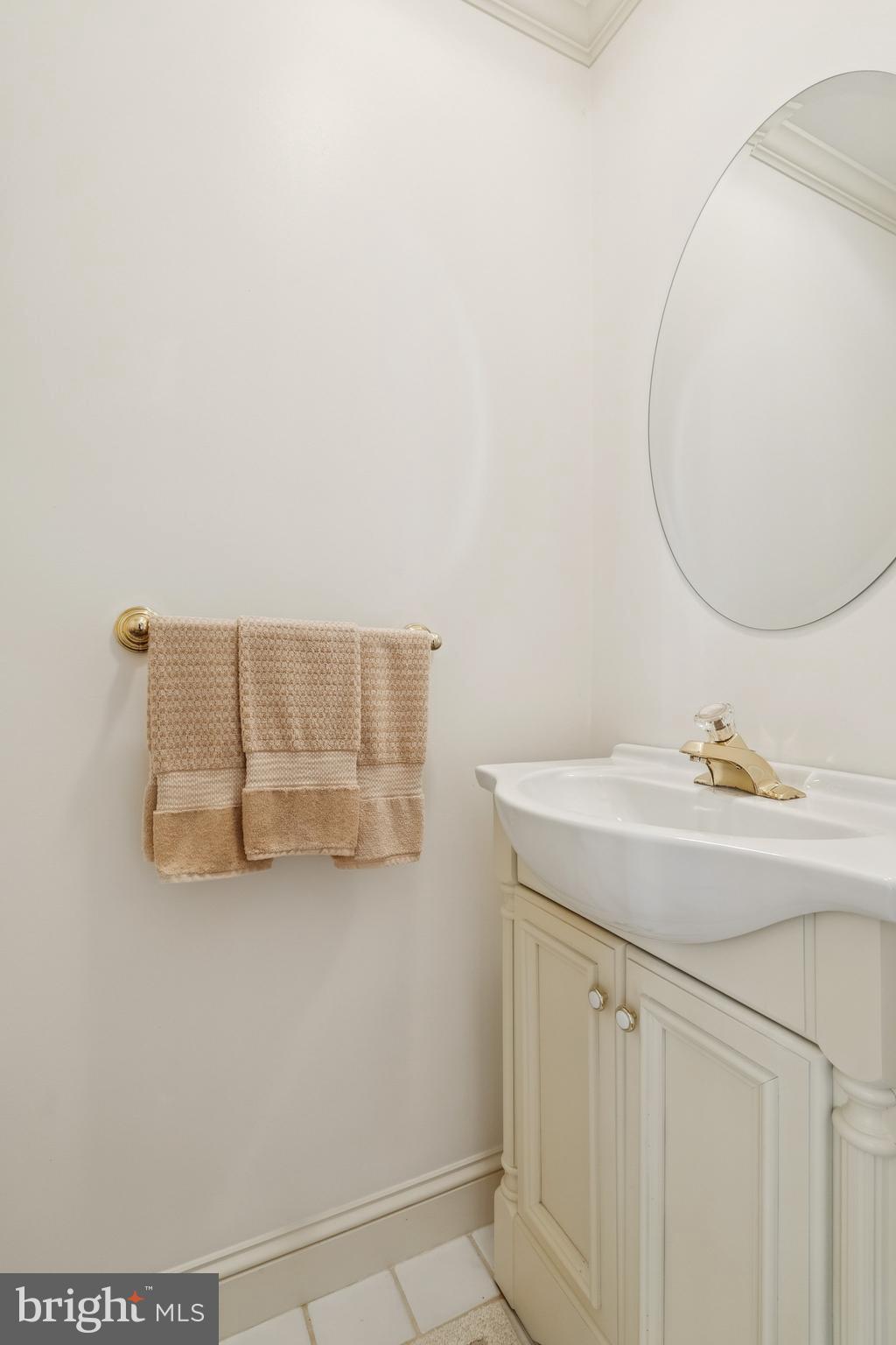 720 Maple Court Moorestown, NJ 08057 - Photo 12 of 28 New half bath