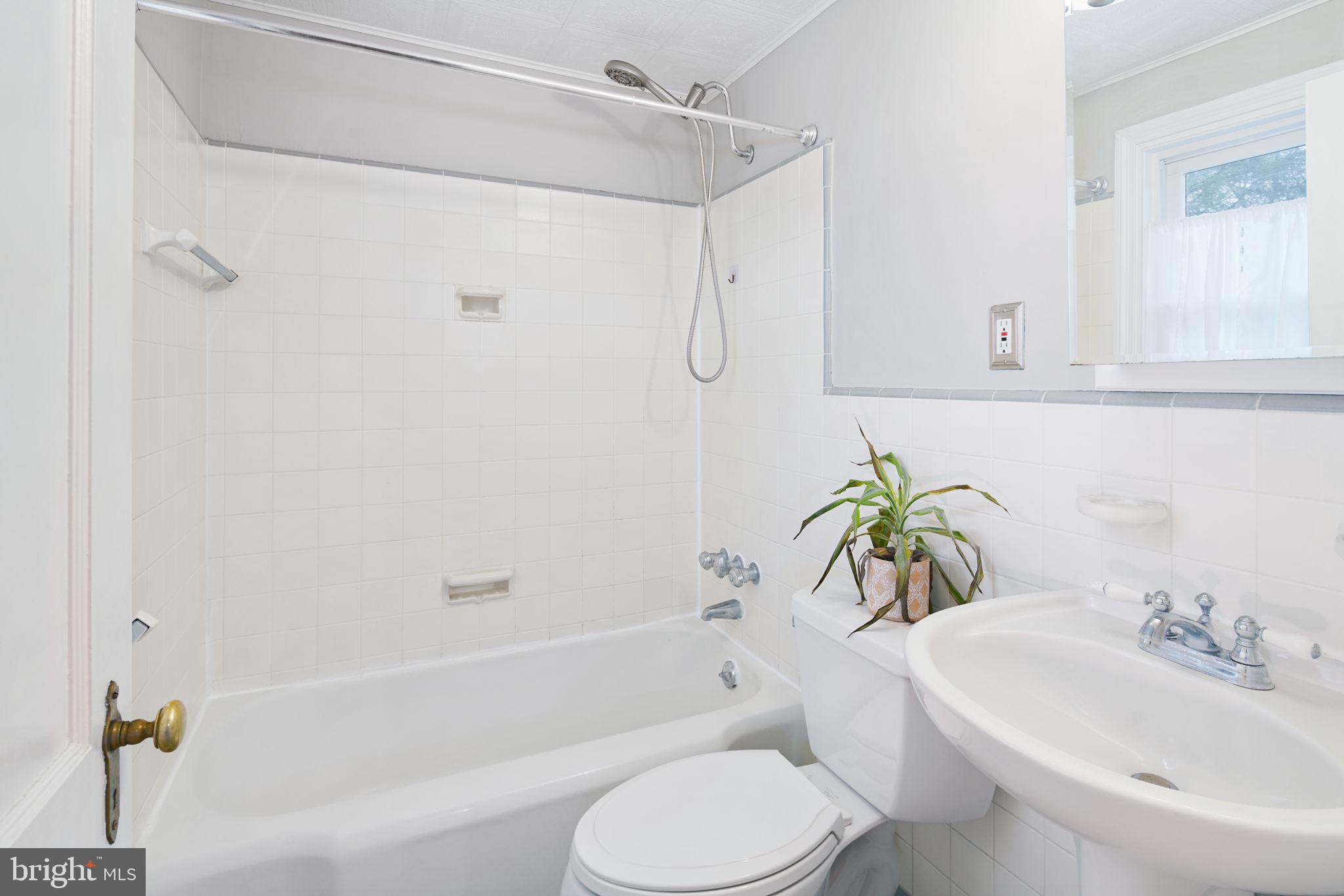 1410 Remington Road Wynnewood, PA 19096 - Photo 9 of 15