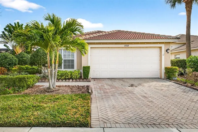 $375,000 | 15709 Crystal Waters Drive, Wimauma, FL 33598