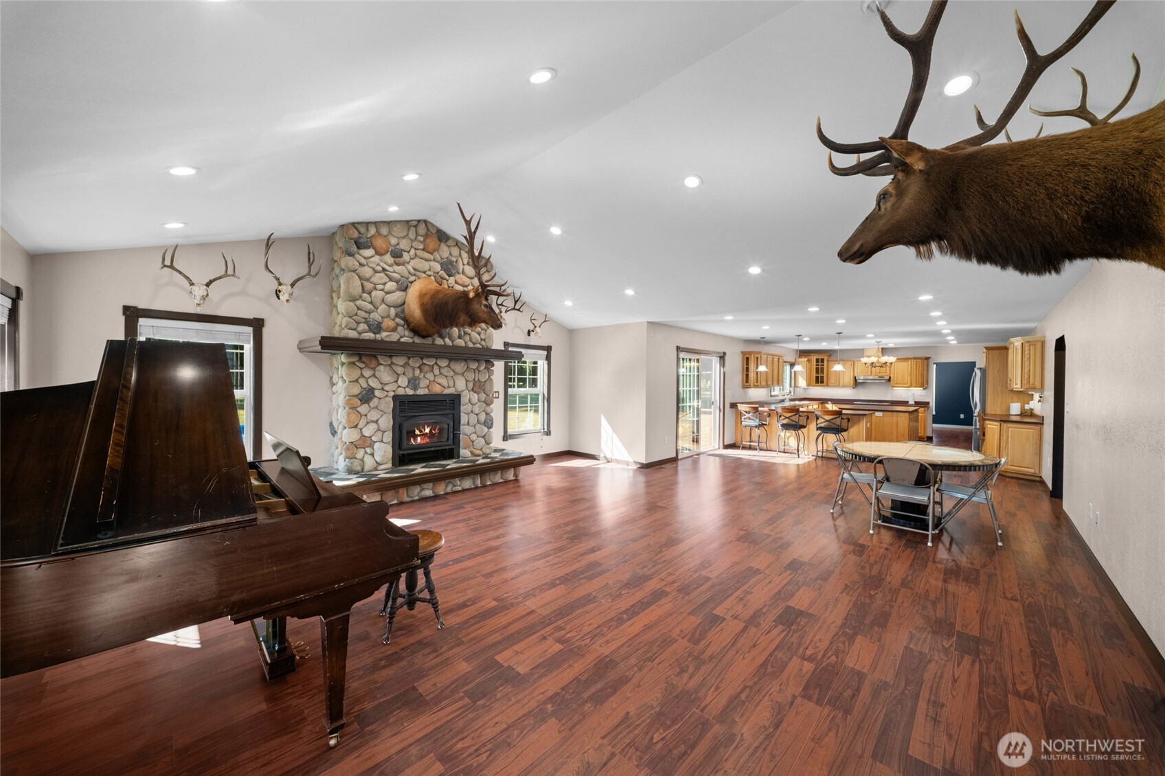 30 Squirrel Road Aberdeen, WA 98520 - Photo 3 of 40 Gallery Image 3